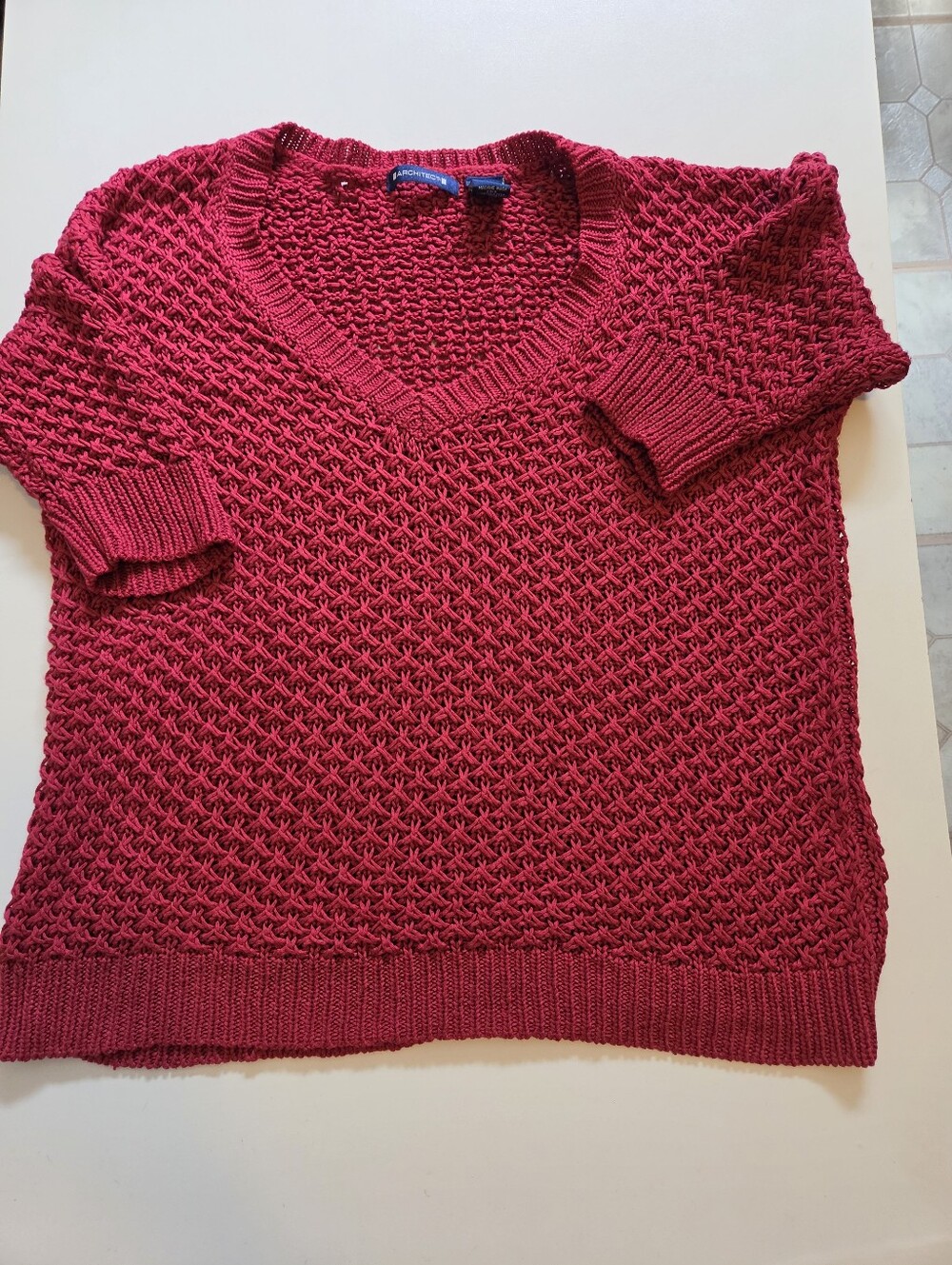 Architect V-Neck Textured Knit Sweater in Raspberry